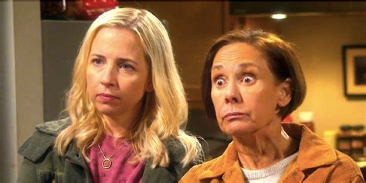 Lecy Goranson Teases Becky’s Excursion To Mexico With Jackie & The Baby In ‘The Conners’ Season 2 Finale