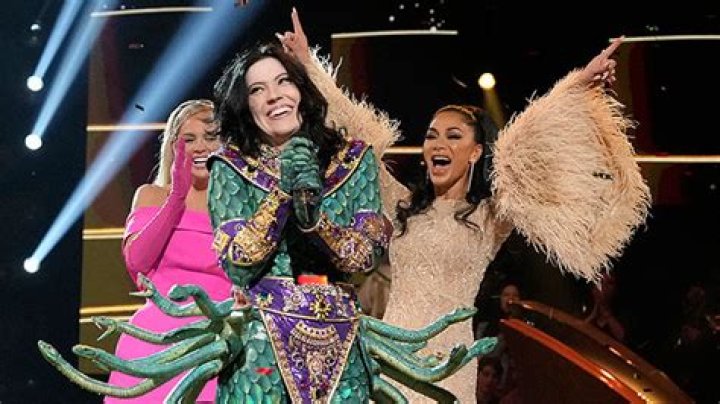 Bishop Briggs Exclusive Interview – Hollywood Life