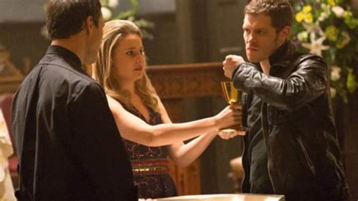 Sophie Dies — Season 1 Episode 13 Recap – Hollywood Life