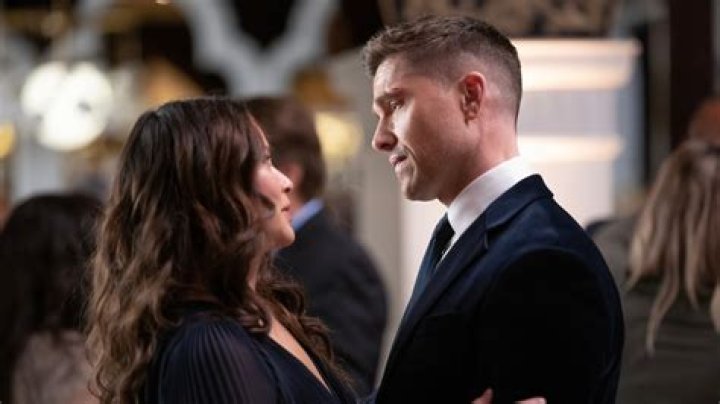 Bradford & Lucy’s Romantic Future & The Season 2 Finale – Hollywood Life