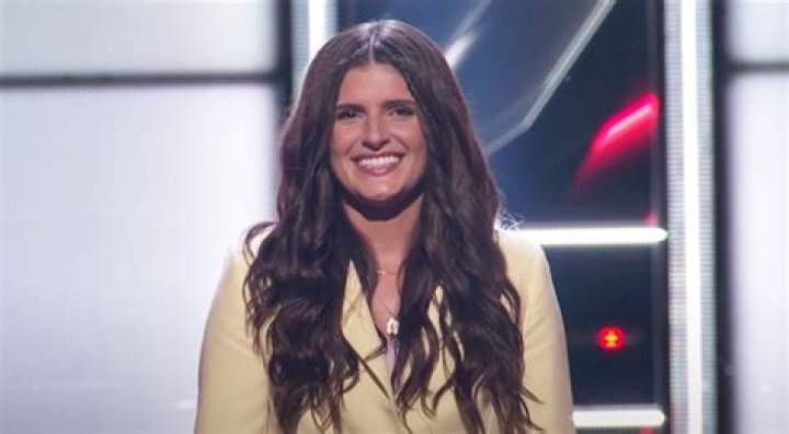 Bella DeNapoli Stuns The Coaches With ‘Damaged’ – Hollywood Life