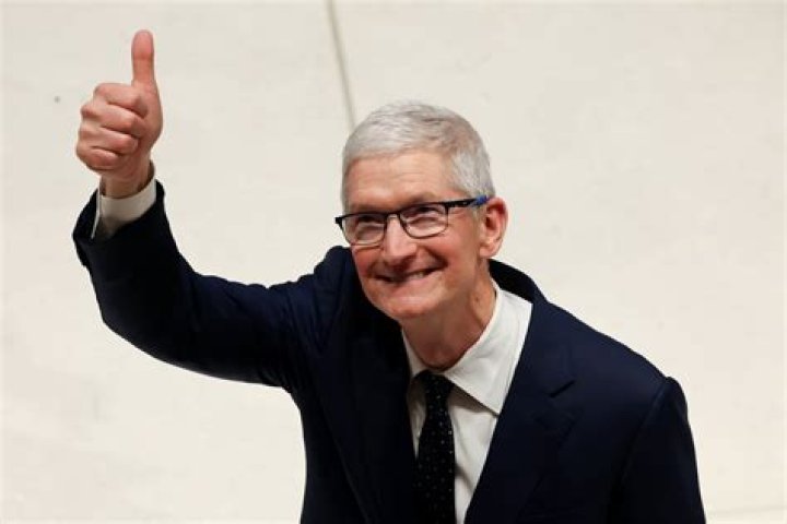 Tim Cook – Hollywood Life