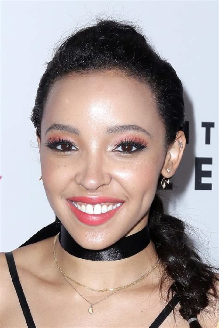 Tinashe Celebrity Profile – Hollywood Life