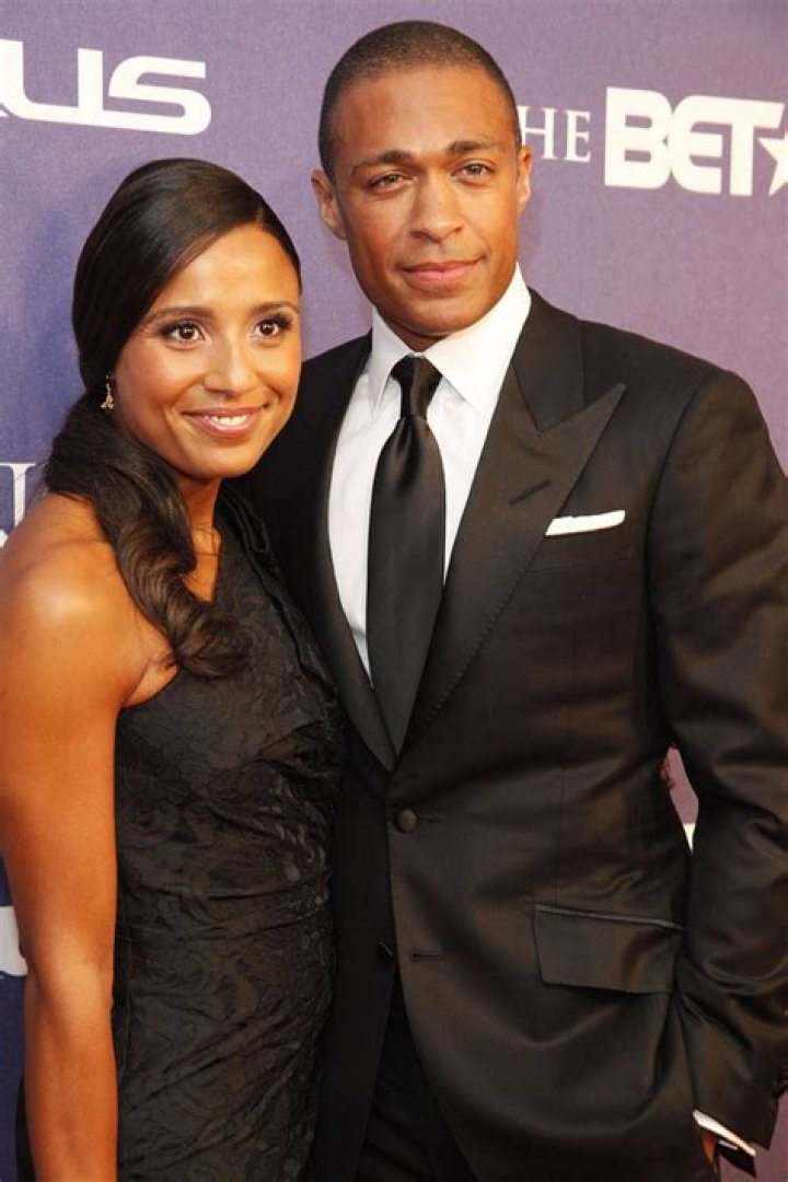 Everything About The ‘GMA’ Star’s 2 Marriages – Hollywood Life