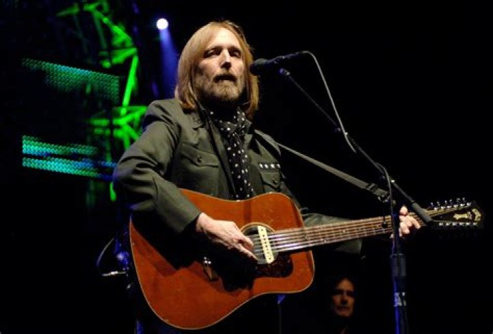 Tom Petty – Hollywood Life