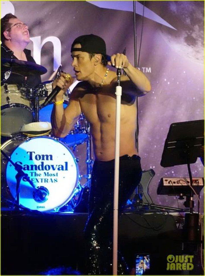 Tom Sandoval Shirtless At Concert After Ariana Madix Shade: Photos – Hollywood Life