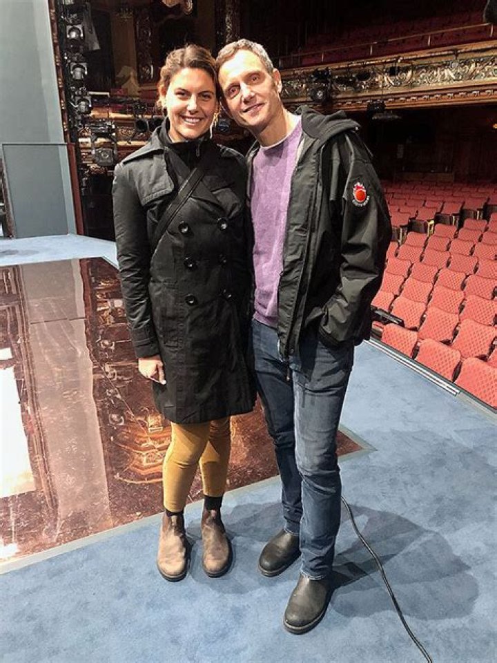 Tony Goldwyn & Daughter Anna On ‘Political Playlist’: Interview – Hollywood Life