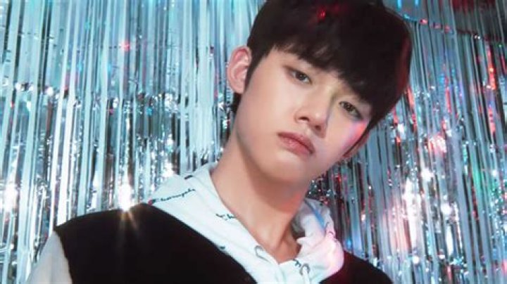 TXT Singer Yeonjun Pulls Out Of Award Show As He Fights Back Pain & Fans Send Him Love