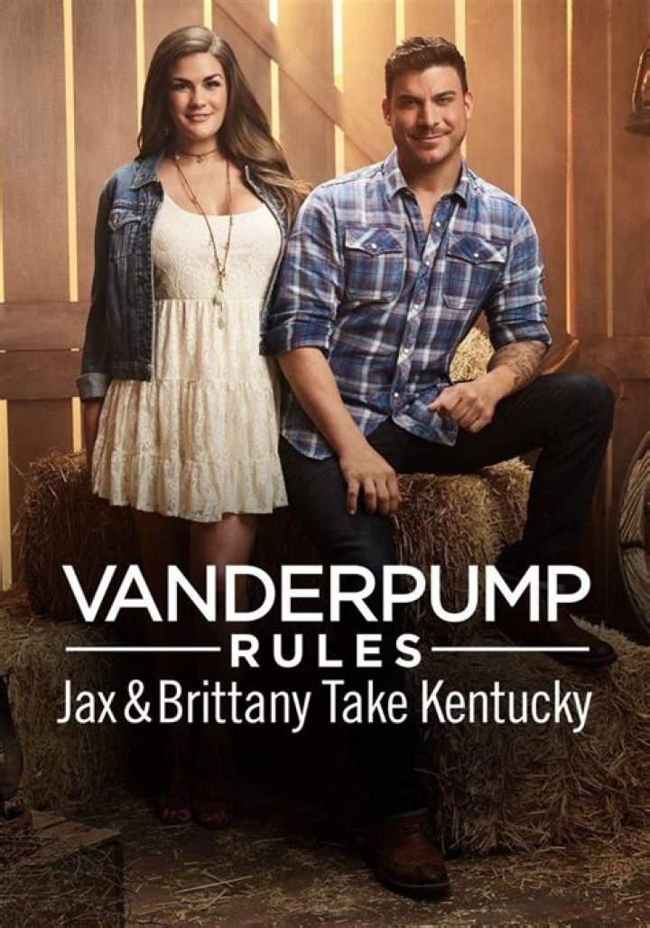 Jax’s Dick Pic Is Used During Kristen’s Comedy Show — Recap – Hollywood Life