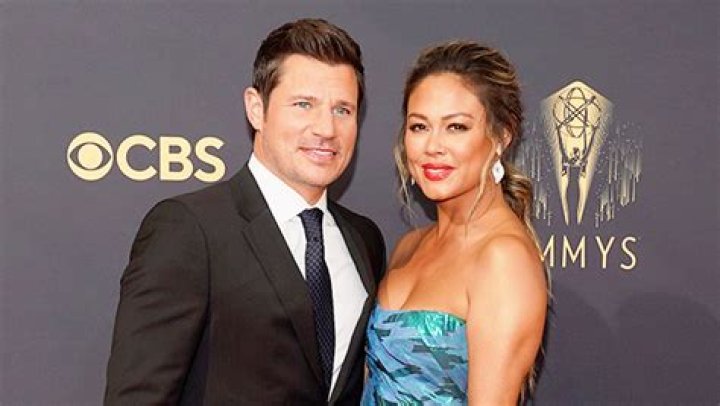 ‘Love Is Blind’ Hosts Vanessa & Nick Lachey Reveal Their Marriage Advice To ‘Get You Through Anything’ (Exclusive)