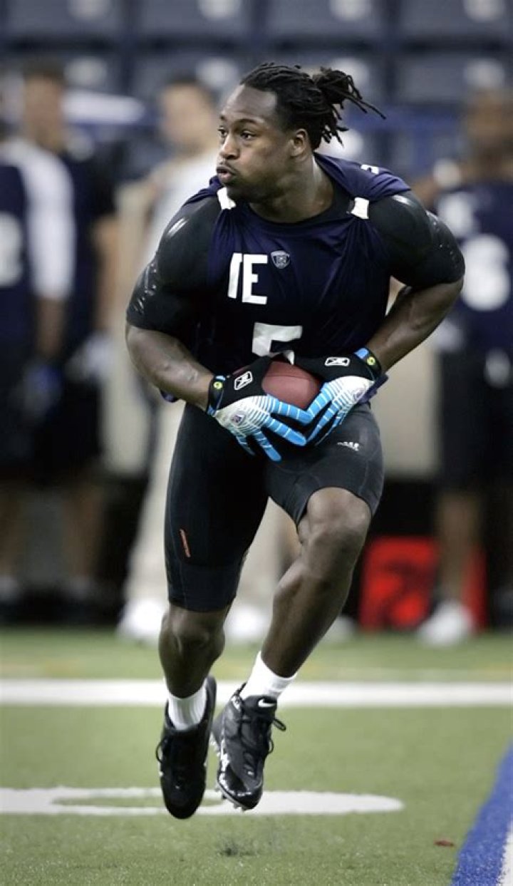 Vernon Davis — PICS