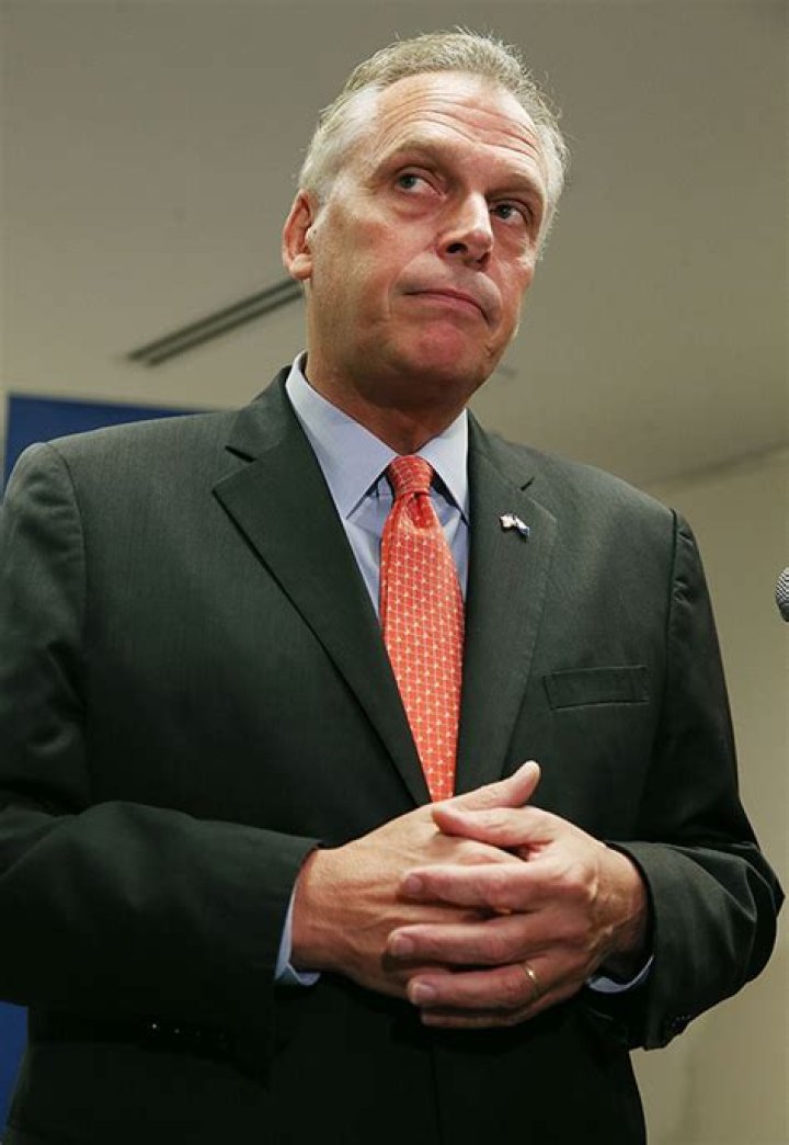 Virginia Shootings: Gov. Terry McAuliffe Calls For Gun Control After TV Crew Killings