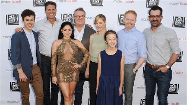 Who Dies On ‘Modern Family’? — [Spoiler] Killed Off In New Episode – Hollywood Life