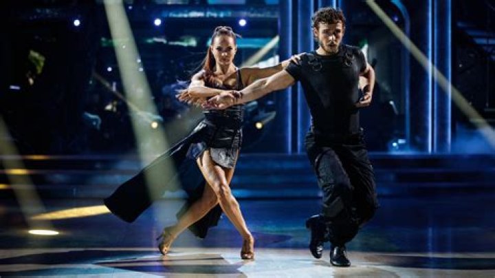 Who Is Alexis Warr? About ‘So You Think You Can Dance’ Champ On ‘DWTS’ – Hollywood Life