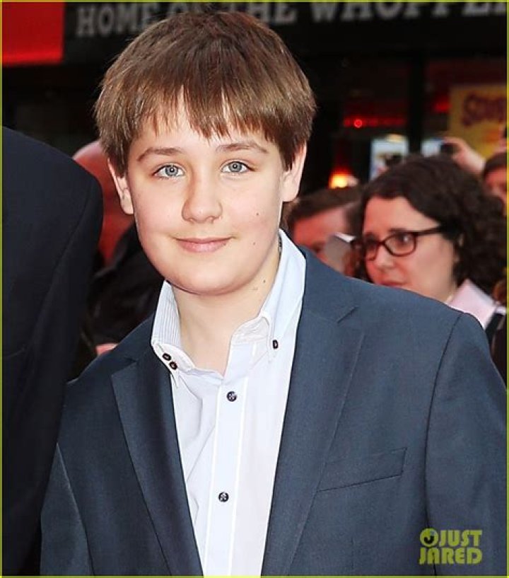 Who Is Archie Lyndhurst? 5 Facts About ‘So Awkward’ Star Dead At 19 – Hollywood Life