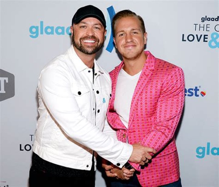 Who Is Cody Alan? Everything to Know About the Country Radio Host – Hollywood Life