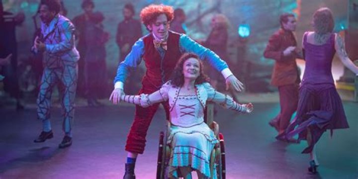 Who Is Ethan Lively? 5 Things About ‘The Voice’ Season 20 Singer – Hollywood Life