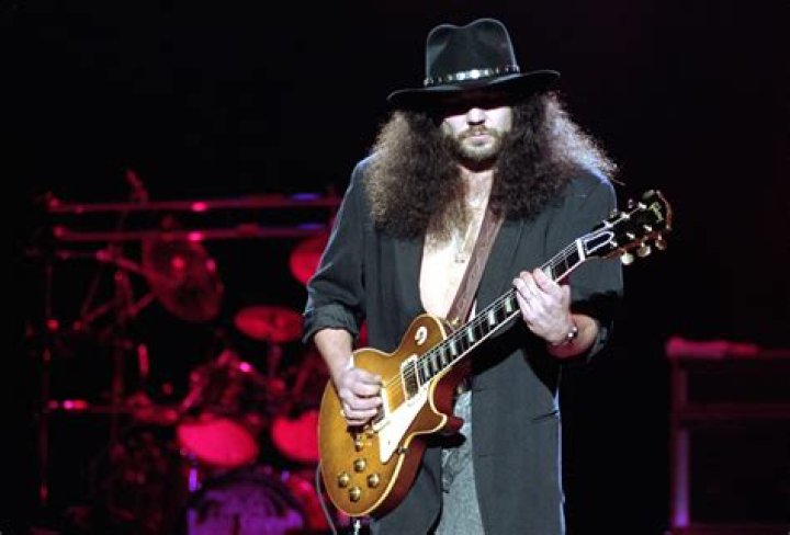 Who Is Gary Rossington? 5 Things About The Lynyrd Skynyrd Guitarist – Hollywood Life