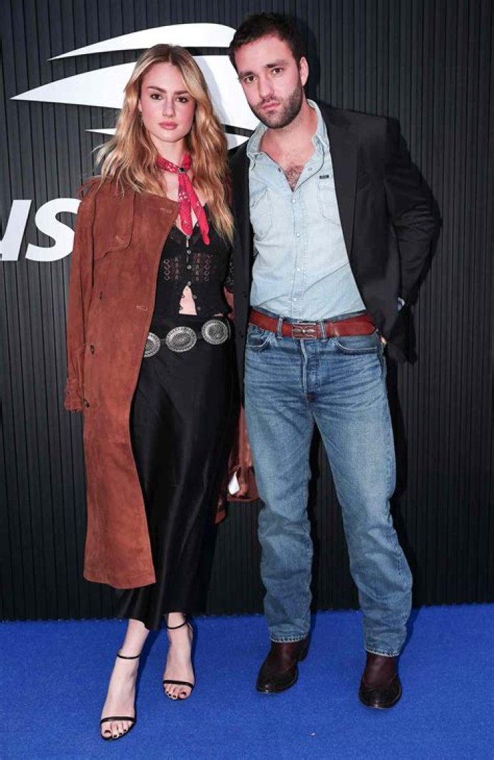 Who Is Grace Van Patten? 5 Things On The ‘Tell Me Lies’ Actress – Hollywood Life