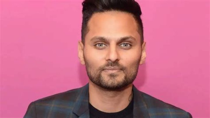 Who Is Jay Shetty? Here Are 5 Things About Ben and Jennifer’s Officiant – Hollywood Life