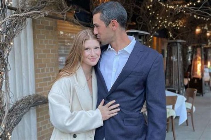 5 Things On Bill & Melinda’s Daughter – Hollywood Life