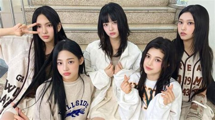 Who is NewJeans? 5 Things About K-Pop Girl Group – Hollywood Life