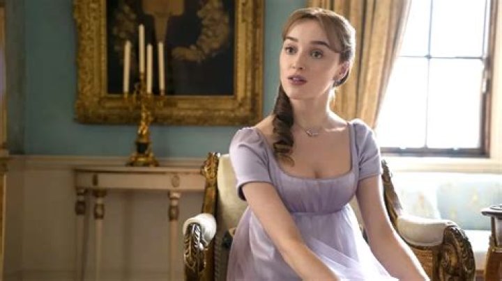 Phoebe Dynevor: 5 Things To Know About ‘Bridgerton’s Breakout Leading Lady