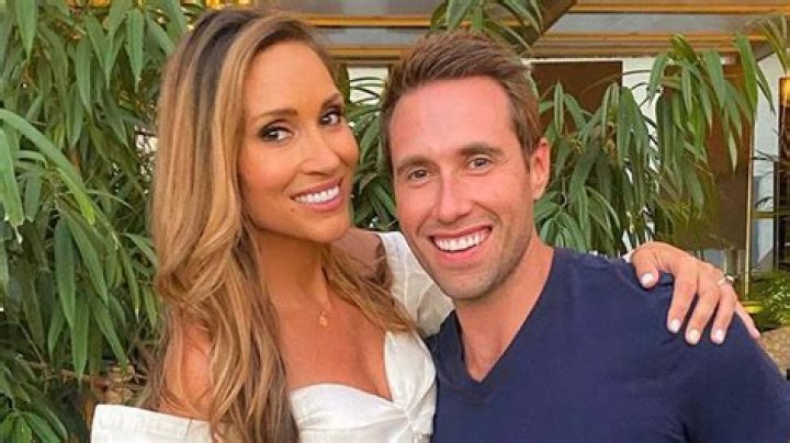 Who Is Rhiannon Ally? 5 Things On Anchor – Hollywood Life