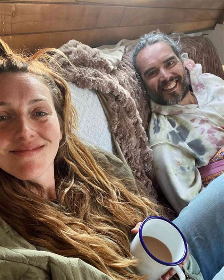 Who Is Russell Brand’s Wife Lauren Gallacher? Inside Their Marriage – Hollywood Life