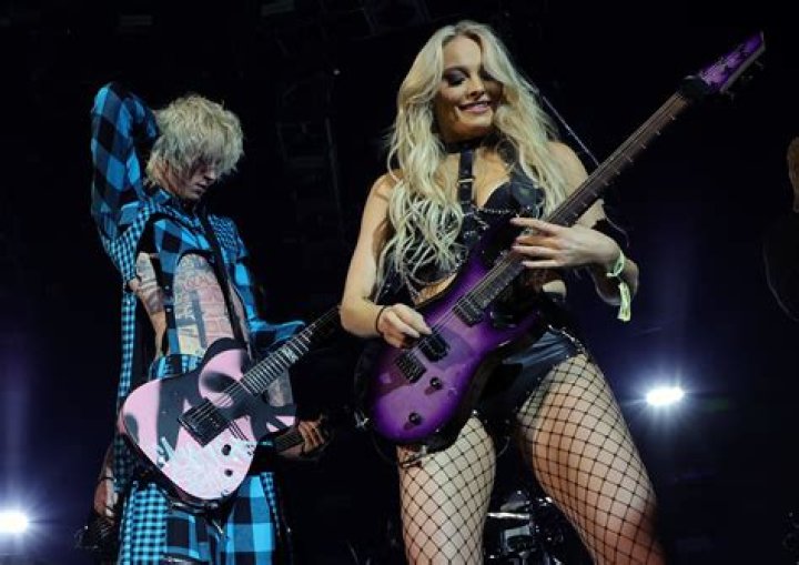 Who Is Sophie Lloyd? Meet Machine Gun Kelly’s Guitarist – Hollywood Life