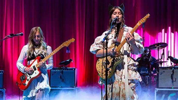 Who Is Wet Leg? 5 Things About The Grammy-Nominated Indie Rock Band – Hollywood Life