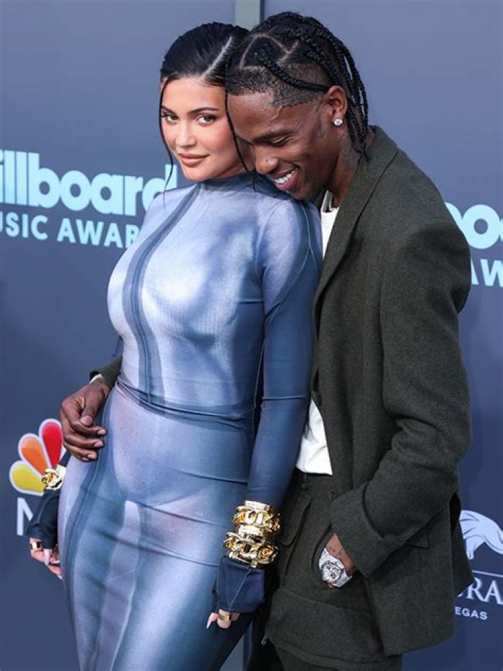 Why Kylie Jenner & Travis Scott Chose ‘Aire’ As Son’s Name (EXCLUSIVE) – Hollywood Life