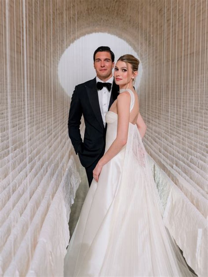 See Photos Of The Reporter – Hollywood Life