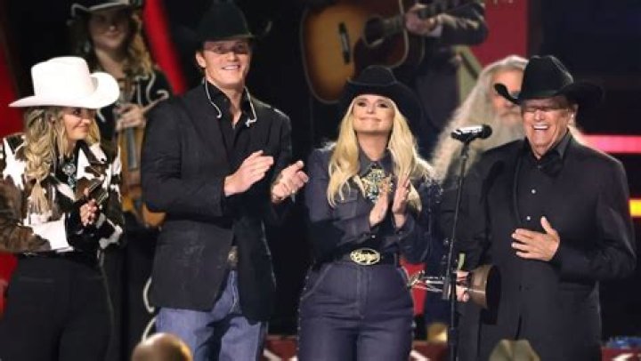 Tenille Townes & More Stars Reveal Why It’s Powerful To Be A Woman In Country Music Right Now