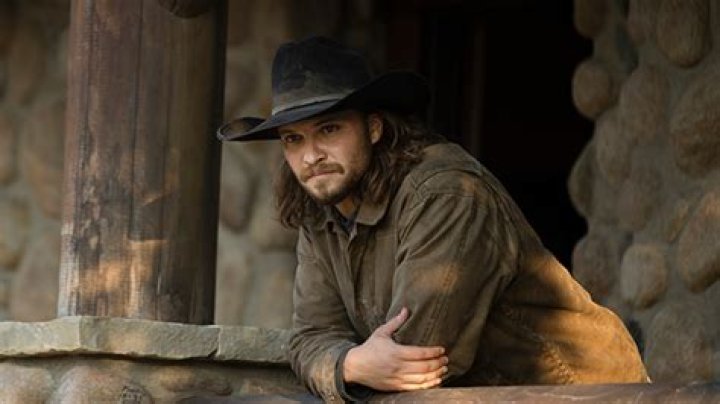 Kayce Leaves The Ranch & Jamie Learns A Secret – Recap – Hollywood Life