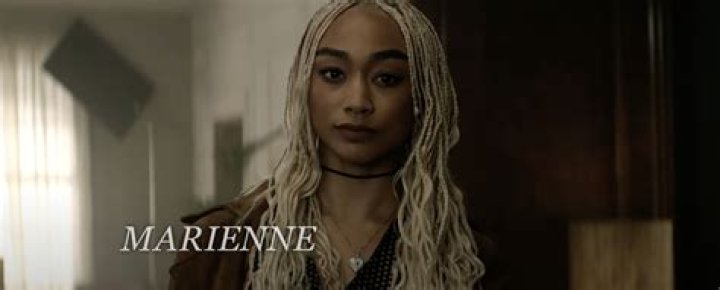 ‘You’ Star On Marienne’s Escape & Faking Her Death: Exclusive – Hollywood Life