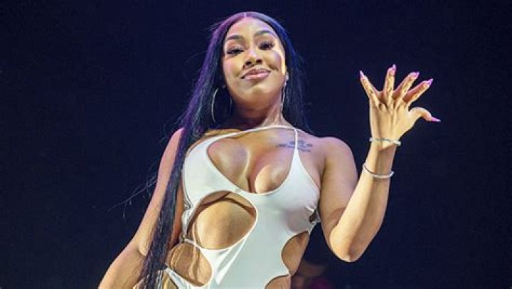 Yung Miami Says She Enjoys ‘Golden Showers’ As ‘Pee Diddy’ Trends – Hollywood Life