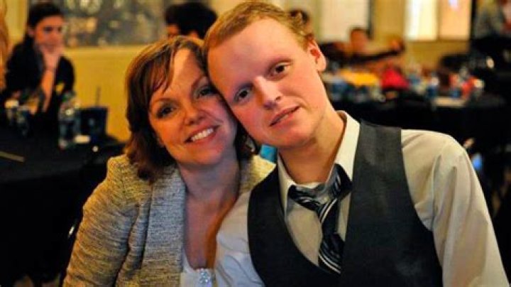 Zach Sobiech’s Death — His Mom’s Interview With Katie Couric – Hollywood Life