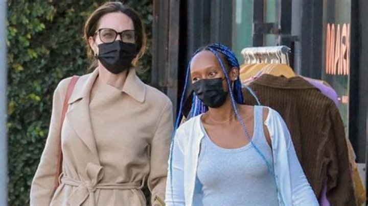 Zahara Jolie Pitt, 17, Rocks Tank Top & Jeans On Trip To LA Salon With Mom Angelina – Photo