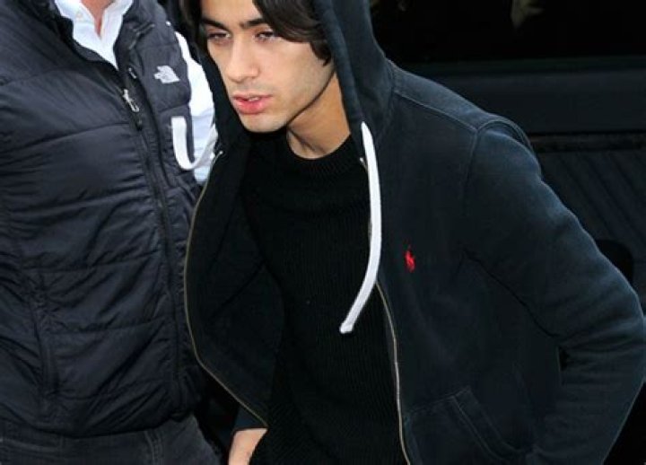 He Looks Emaciated In New Photos After Drug Claims – Hollywood Life